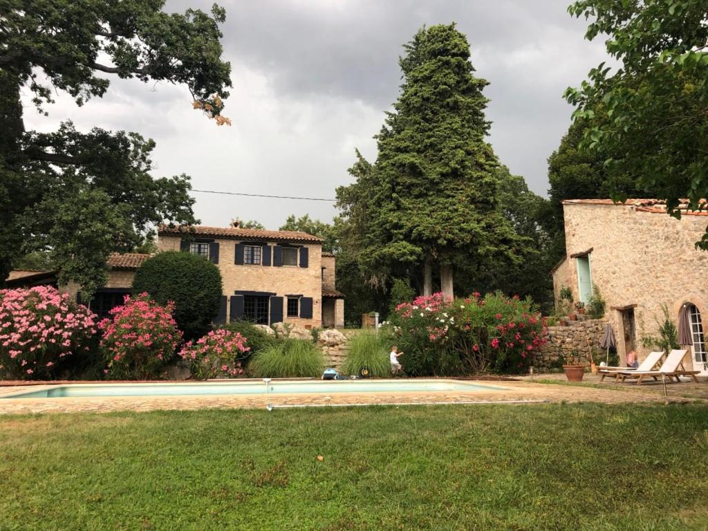 Bed and Breakfast Ferme Le Pavillon Bargemon Exterior foto